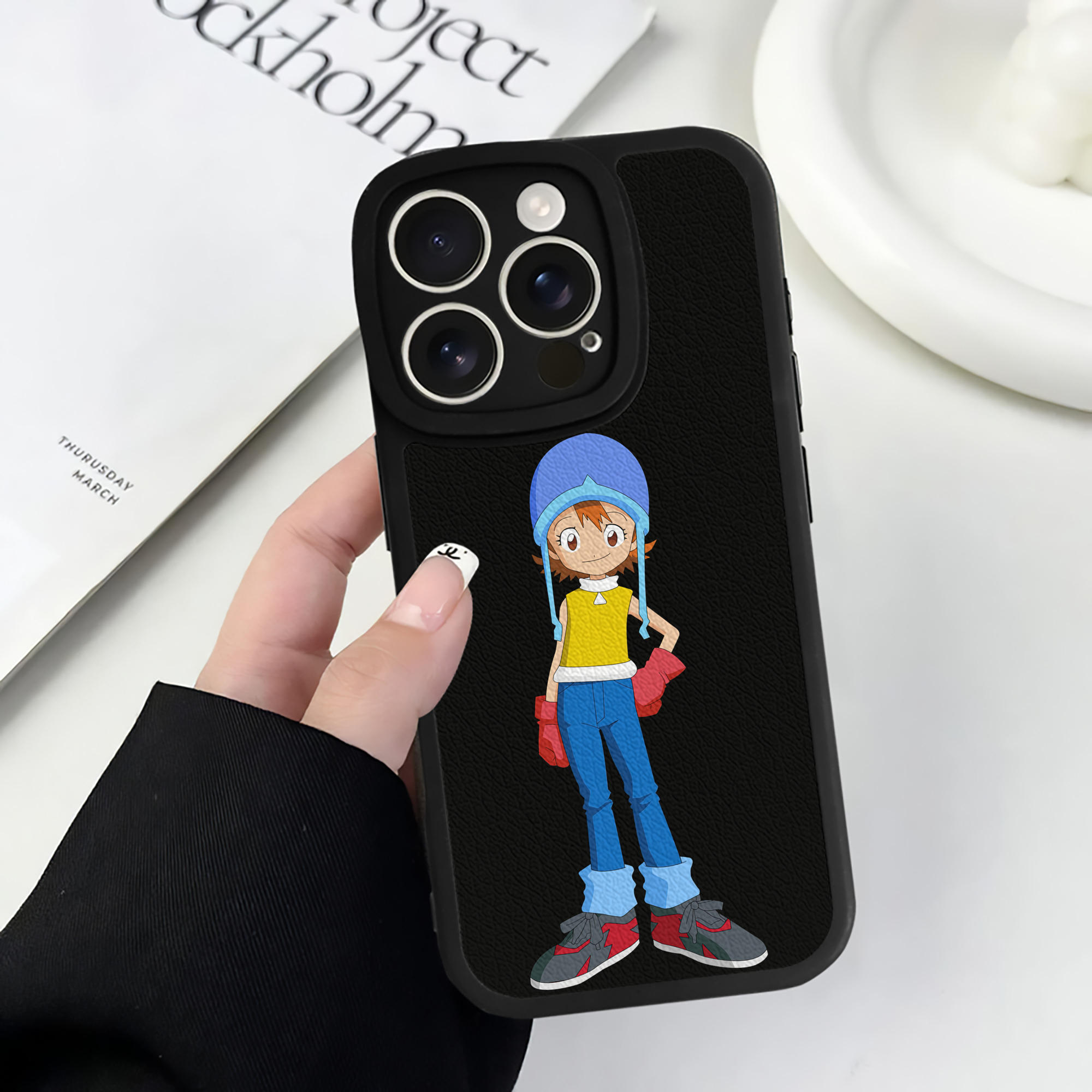 （画像用） Digimon デジタルモンスター/デジモン 【iPhone 16シリーズ対応】シリコンスマホケース（レザー調） 材質：シリコン